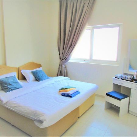 Abu Hail Star Residence - Home Stay دبي المظهر الخارجي الصورة