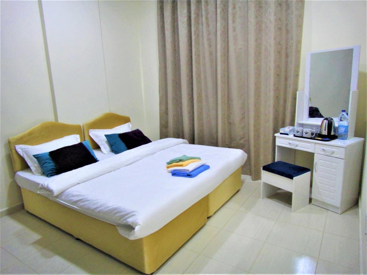 Abu Hail Star Residence - Home Stay دبي المظهر الخارجي الصورة